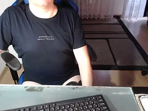 Snapshot of ruplumber chatting on February 2025 06:40:02 AM ruplumber online show from February 2025 06:40:02 AM