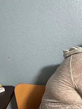 Snapshot of CutiepieMandii143 chatting on March 2025 01:17:02 AM CutiepieMandii143 online show from March 2025 01:17:02 AM