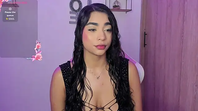 Snapshot of Bella_ricci_ chatting on September 2025 06:36:01 PM Bella ricci online show from September 2025 06:36:01 PM