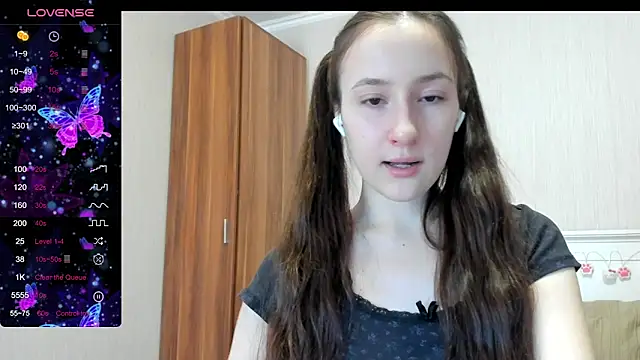 Cute  Nana online show from January 2026 12:42:02 PM