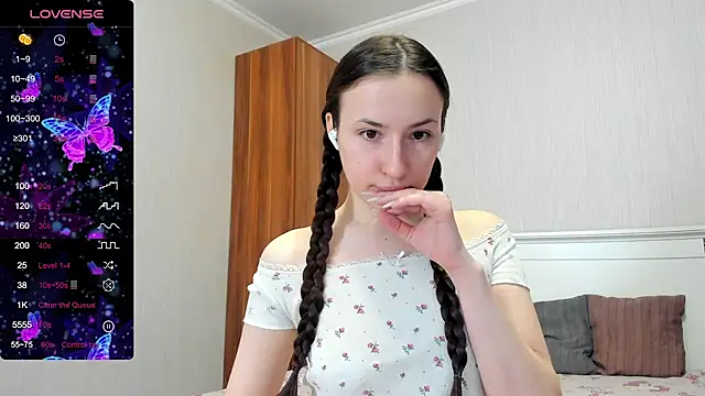 Cute  Nana online show from March 2026 03:12:01 PM