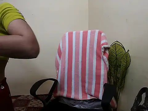 Rubi-Ji online show from October 2025 03:35:01 PM