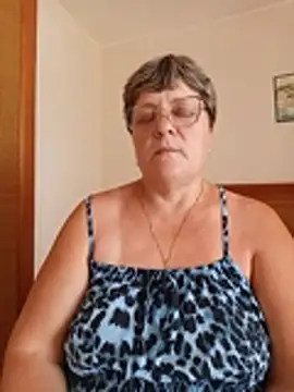 Snapshot of ElzaJewel chatting on June 2026 09:04:02 AM ElzaJewel online show from June 2026 09:04:02 AM