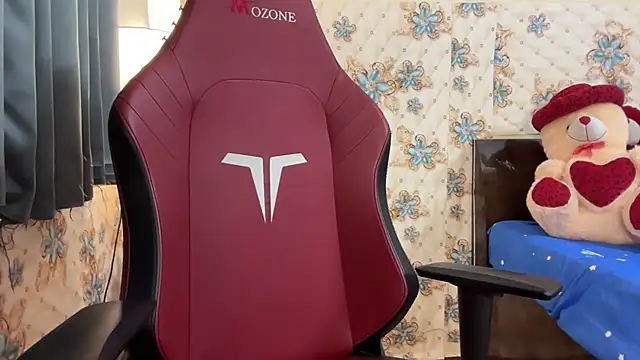 Snapshot of EZ_shuvani chatting on February 2026 09:26:01 PM EZ shuvani online show from February 2026 09:26:01 PM