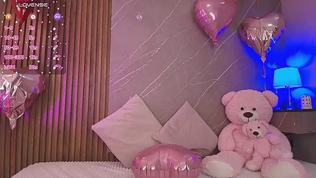 ariana jhonson1 online show from April 2026 12:33:01 PM