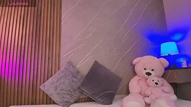 ariana jhonson1 online show from March 2026 12:28:02 PM