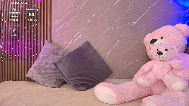 ariana jhonson1 online show from February 2026 12:07:01 PM