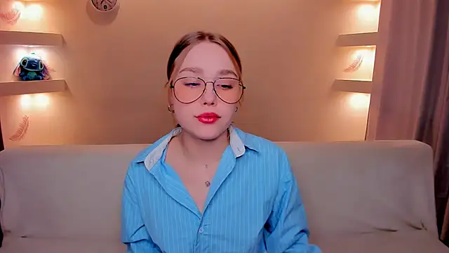 YourMegan online show from November 2025 07:17:02 PM