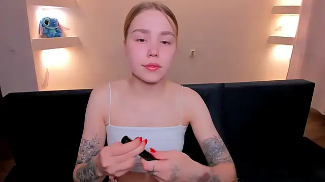 Snapshot of YourMegan chatting on October 2025 09:23:02 PM YourMegan online show from October 2025 09:23:02 PM