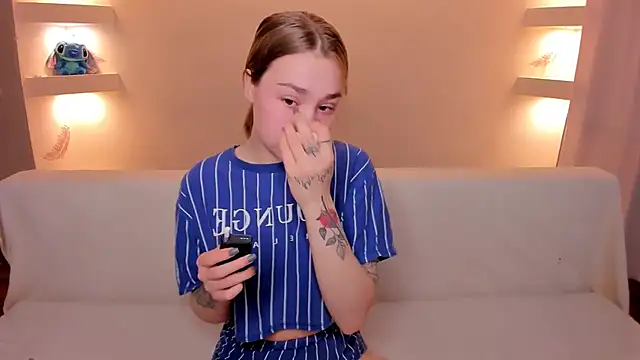 YourMegan online show from November 2025 05:39:02 PM