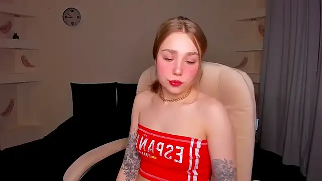 YourMegan online show from December 2025 06:35:02 PM