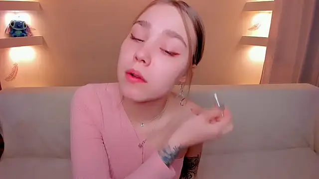 YourMegan online show from November 2025 05:39:02 PM