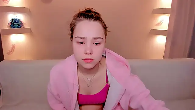 YourMegan online show from November 2025 07:28:02 PM