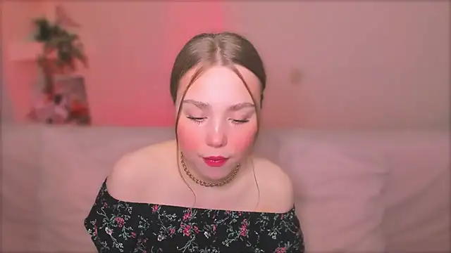 Snapshot of YourMegan chatting on May 2026 05:49:01 PM YourMegan online show from May 2026 05:49:01 PM