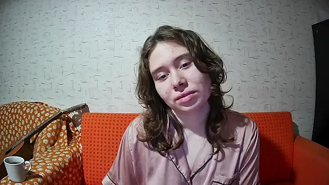 girliemilk online show from November 2025 05:35:01 PM