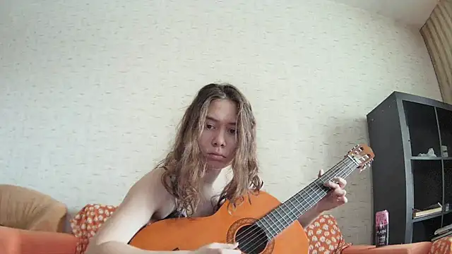 Snapshot of girliemilk chatting on February 2025 06:44:01 AM girliemilk online show from February 2025 06:44:01 AM