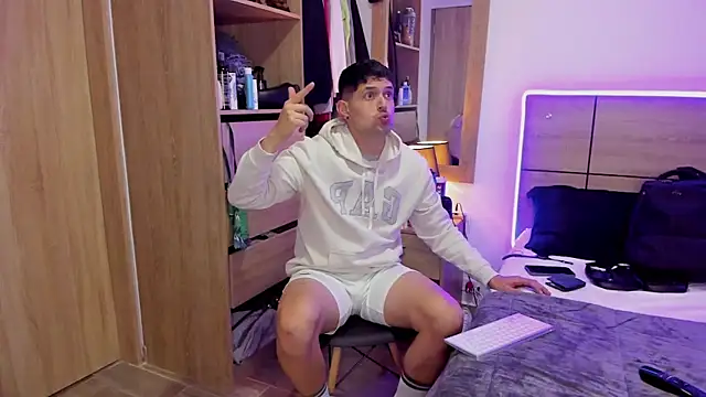 ILoveNYStyle online show from March 2025 10:39:02 AM