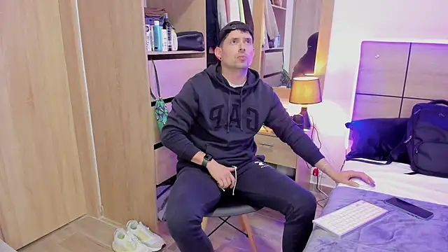 ILoveNYStyle online show from March 2025 07:25:01 PM