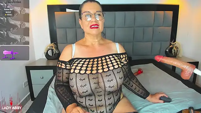 Your Lady Milf online show from October 2025 10:55:02 PM