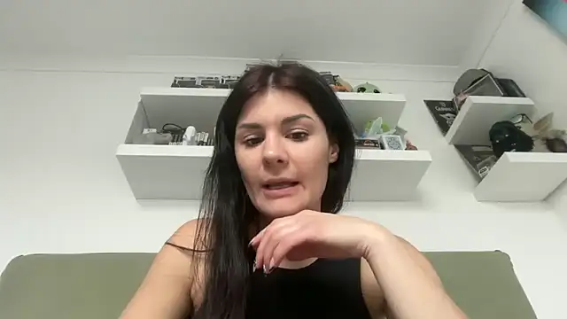Petitecookie online show from March 2026 01:23:02 PM