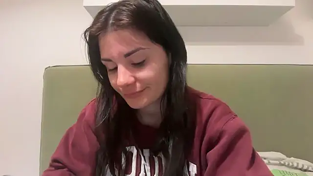 Petitecookie online show from April 2026 08:21:01 PM