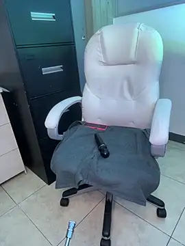 Snapshot of Nicky_gh chatting on March 2025 10:52:02 PM Nicky gh online show from March 2025 10:52:02 PM