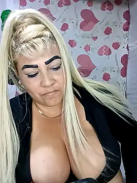 Snapshot of BonniAdams chatting on November 2025 09:42:01 AM BonniAdams online show from November 2025 09:42:01 AM