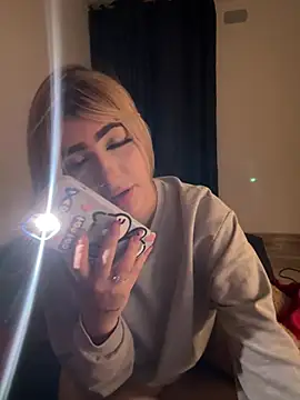 akirahattori online show from April 2026 12:40:02 AM