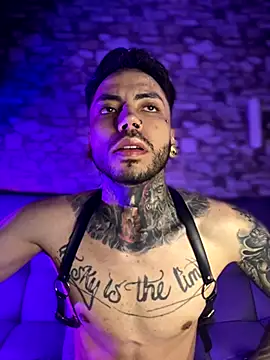 Walker Thomas1 online show from November 2025 09:52:02 PM