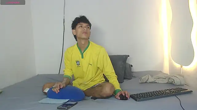 Snapshot of the_murderer chatting on March 2025 08:17:02 AM the murderer online show from March 2025 08:17:02 AM