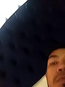 Elgroney23 online show from March 2025 03:52:02 PM