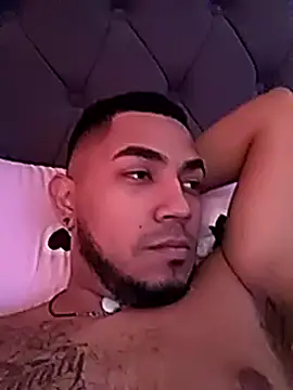 Elgroney23 online show from February 2025 04:11:02 PM