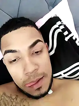 Elgroney23 online show from February 2025 09:45:02 PM