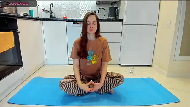 Katya yoga online show from April 2026 03:33:01 AM