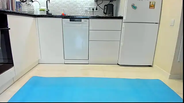 Snapshot of Katya_yoga chatting on September 2025 06:20:01 AM Katya yoga online show from September 2025 06:20:01 AM