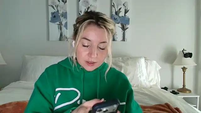 kaliii jones online show from March 2026 07:02:02 PM