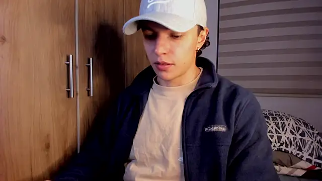 Snapshot of Mastrangelo_xxx chatting on January 2026 05:03:01 AM Mastrangelo xxx online show from January 2026 05:03:01 AM