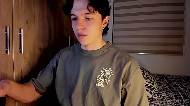 Snapshot of Mastrangelo_xxx chatting on February 2026 04:42:01 AM Mastrangelo xxx online show from February 2026 04:42:01 AM