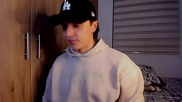 Snapshot of Mastrangelo_xxx chatting on January 2026 04:05:02 AM Mastrangelo xxx online show from January 2026 04:05:02 AM