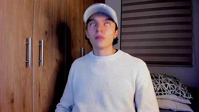 Snapshot of Mastrangelo_xxx chatting on February 2026 04:08:01 AM Mastrangelo xxx online show from February 2026 04:08:01 AM