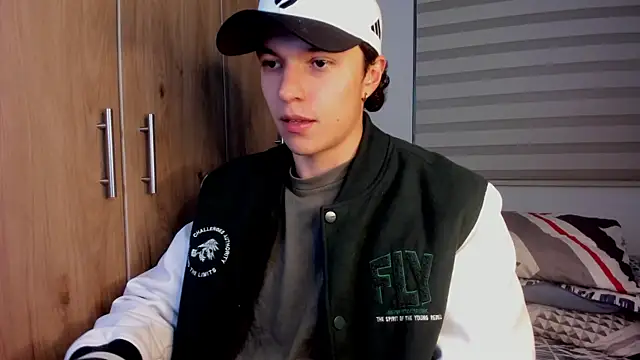 Snapshot of Mastrangelo_xxx chatting on December 2025 04:12:02 AM Mastrangelo xxx online show from December 2025 04:12:02 AM