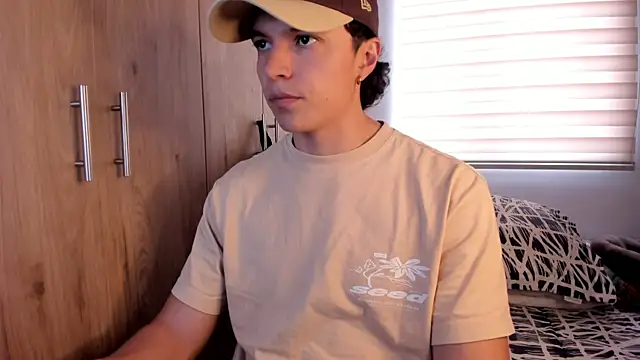 Mastrangelo xxx online show from November 2025 07:14:01 PM