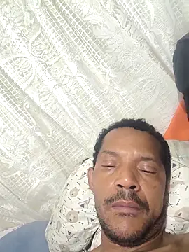 Renato571 online show from October 2025 10:30:02 AM