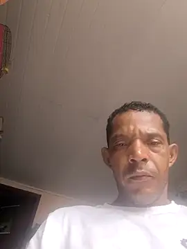 Renato571 online show from March 2026 07:40:02 PM