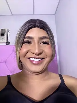 Snapshot of Megan2077 chatting on February 2025 11:34:01 PM Megan2077 online show from February 2025 11:34:01 PM