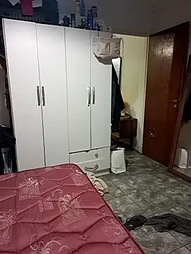 liamlara online show from November 2025 02:26:01 AM