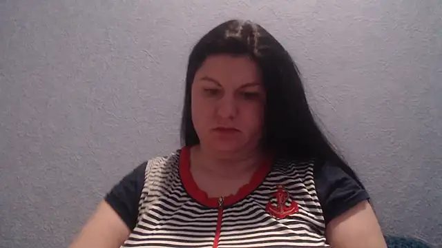 KiraSwee online show from December 2025 06:52:01 PM