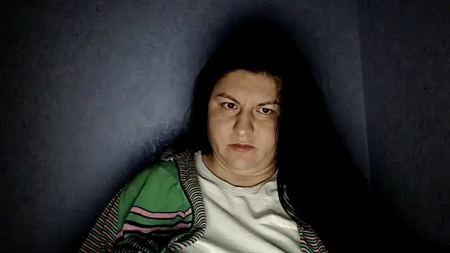 KiraSwee online show from October 2025 05:12:02 PM