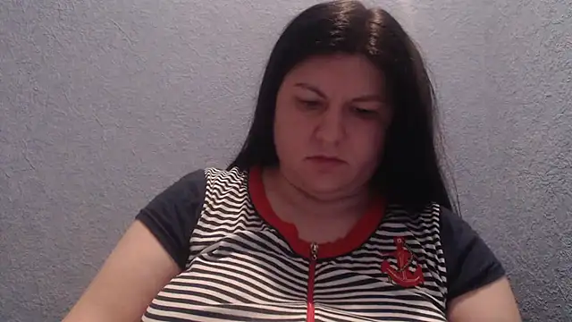 KiraSwee online show from February 2026 05:12:01 PM