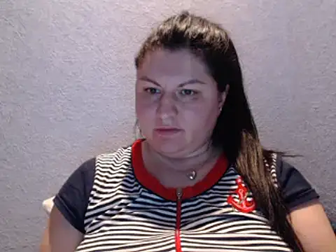 KiraSwee online show from September 2025 04:46:01 PM